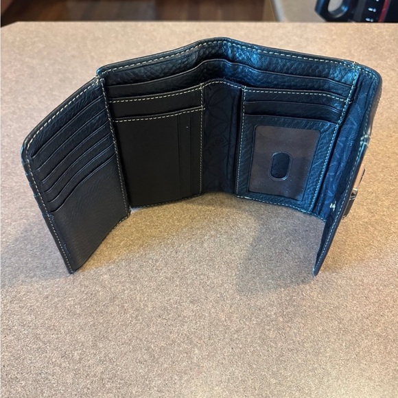Fossil Black Tri-Fold Wallet - Picture 6 of 8